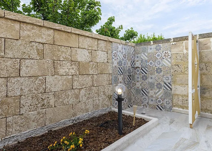 Dimora Smeraldo מרינה די מנקוורסה